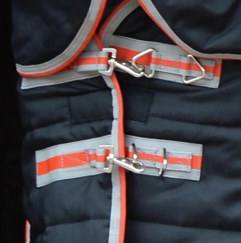 WeatherBeeta ComFiTec with Therapy-Tec Channel Quilt 220g Detach-A-Neck Rug - Black/Silver-1