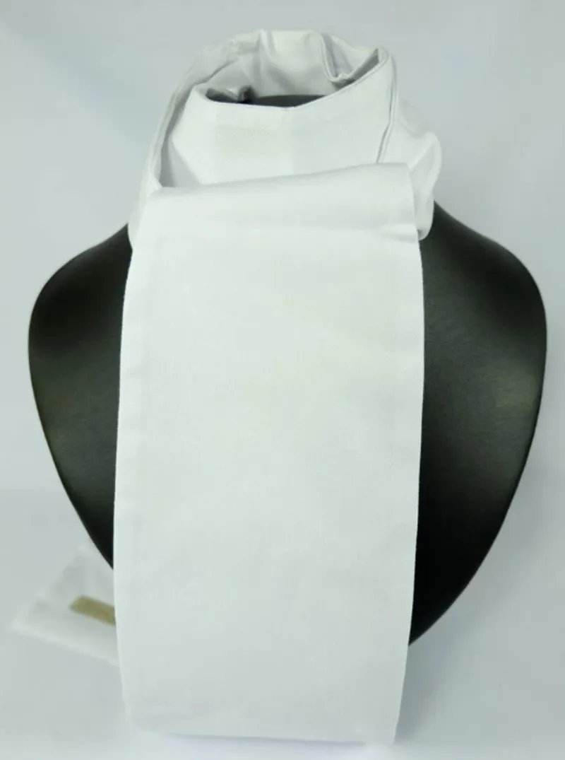 ShowQuest Untied Hunt Stock - White