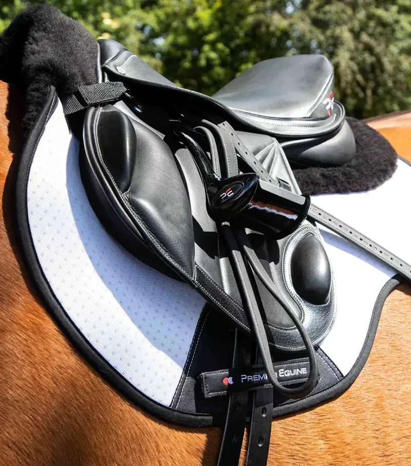 Premier Equine Close Contact Airtechnology Shockproof Wool GP/Jump Square - White/Black-1