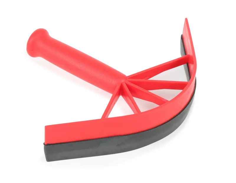 Shires Plastic Sweat Scraper-5