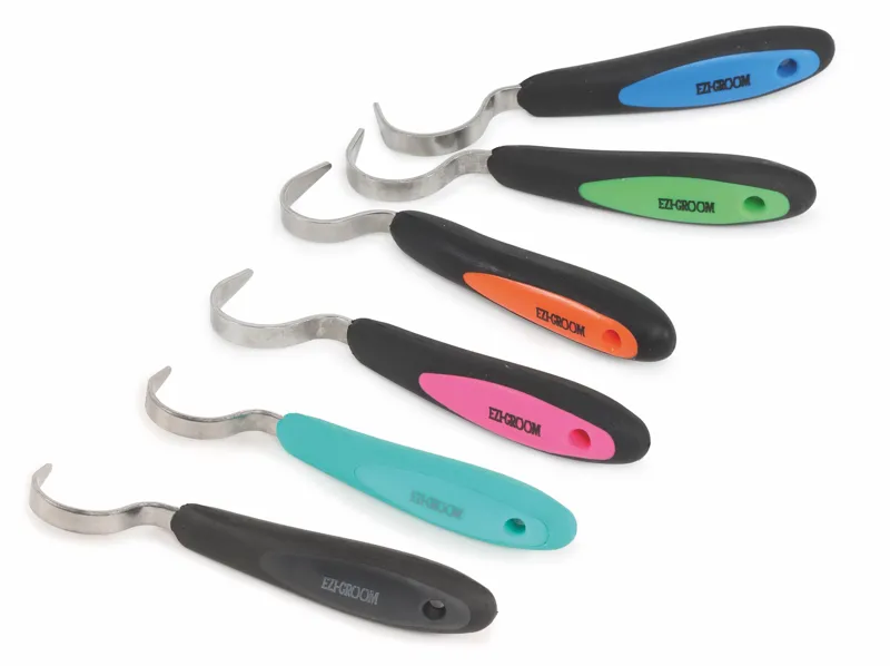 Shires EZI-GROOM Grip Hoof Pick