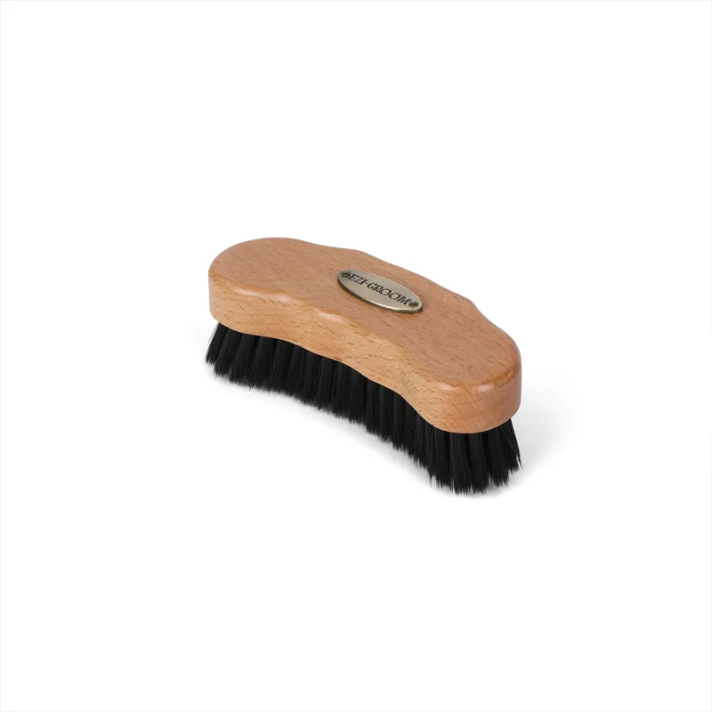 Shires EZI-GROOM Premium Face Brush - Wood