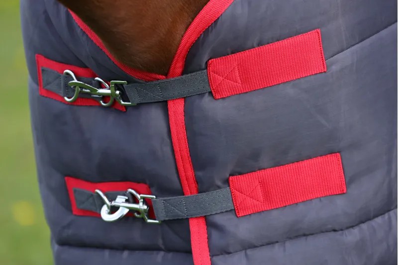 HYCONIC 250g Stable Rug - Charcoal/Red-3