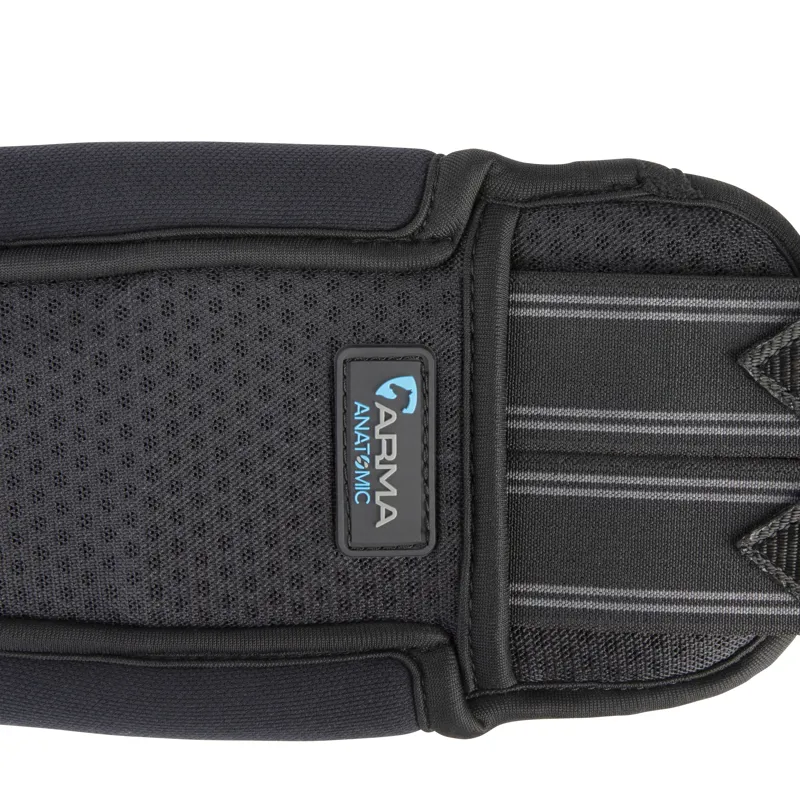 Shires ARMA Performance Anatomic Girth - Black-2