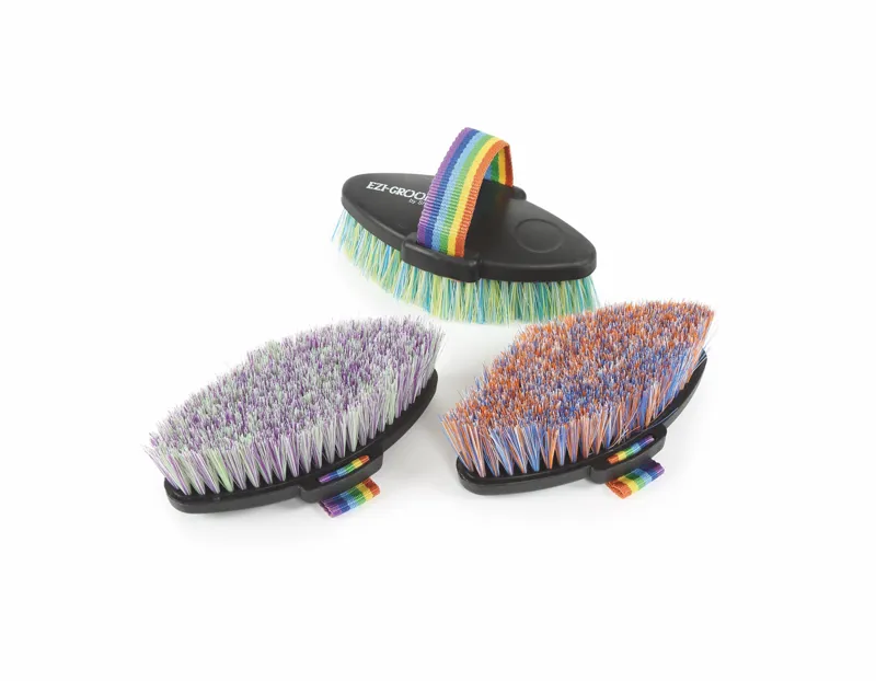 Shires EZI-GROOM Shape Up Body Brush - Small