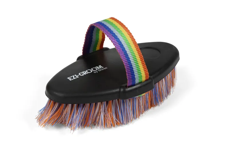 Shires EZI-GROOM Shape Up Body Brush - Small-3