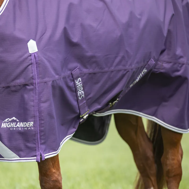 Shires Highlander Original 100g Turnout Rug - Plum-2