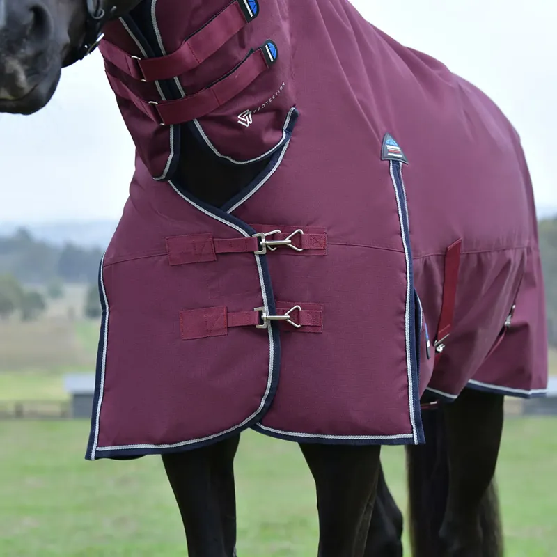 WeatherBeeta ComFiTec Essential 220g Turnout Combo Rug - Burgundy/Navy -2