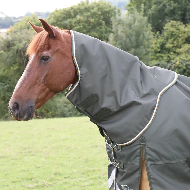 Shires Highlander Plus 50g Turnout Rug Neck Cover - Green