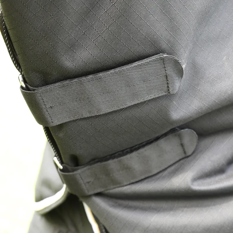 Shires Highlander Plus 200g Turnout Rug - Black-4