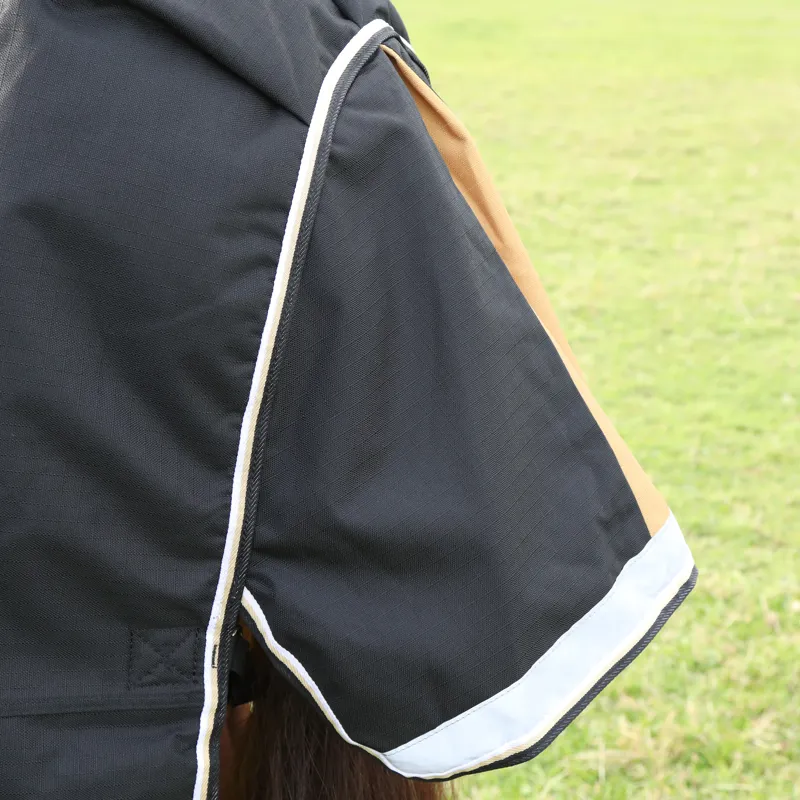 Shires Highlander Plus 200g Turnout Rug - Black-2
