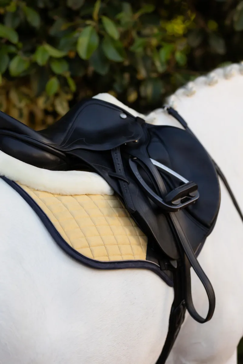 LeMieux Merino+ Suede Close Contact Square - Mimosa