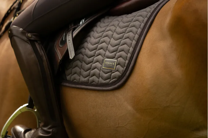 LeMieux Heritage Herringbone Jump Square - Cocoa-3
