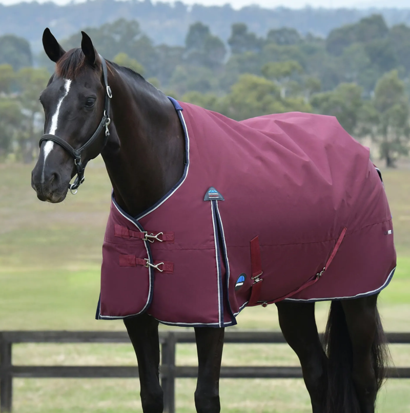 WeatherBeeta ComFiTec 0g Essential Standard Neck Turnout - Burgundy/Navy