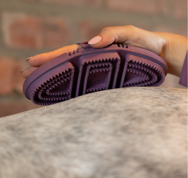 LeMieux Flexi Curry Comb - Powder Blue-1