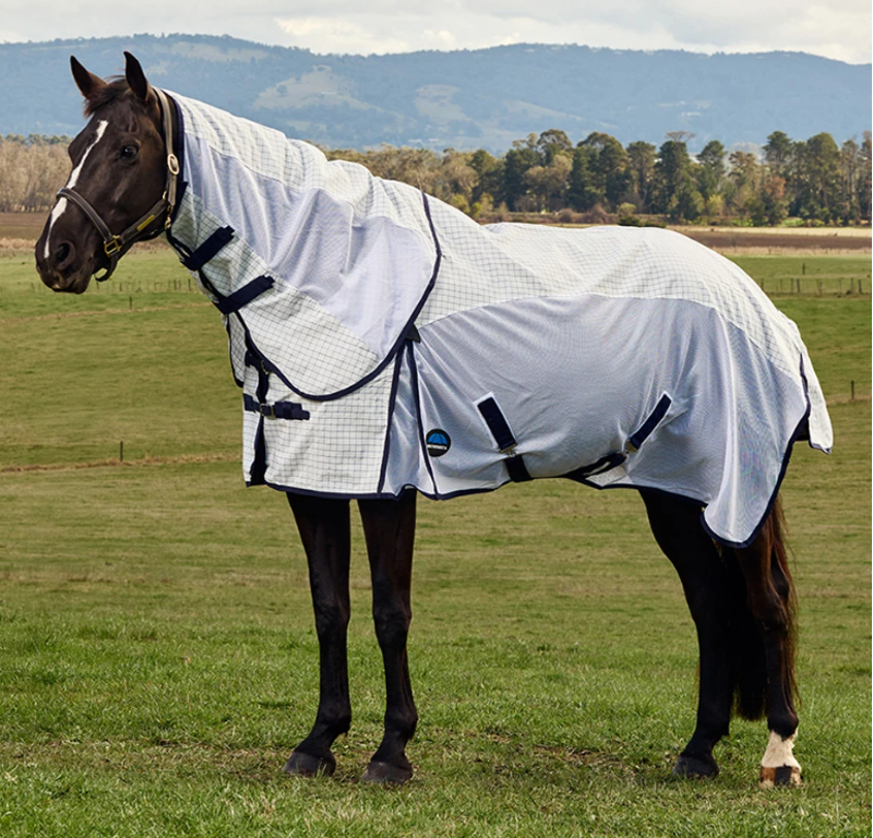 WeatherBeeta Airstream Combo Neck Rug  - White/Navy