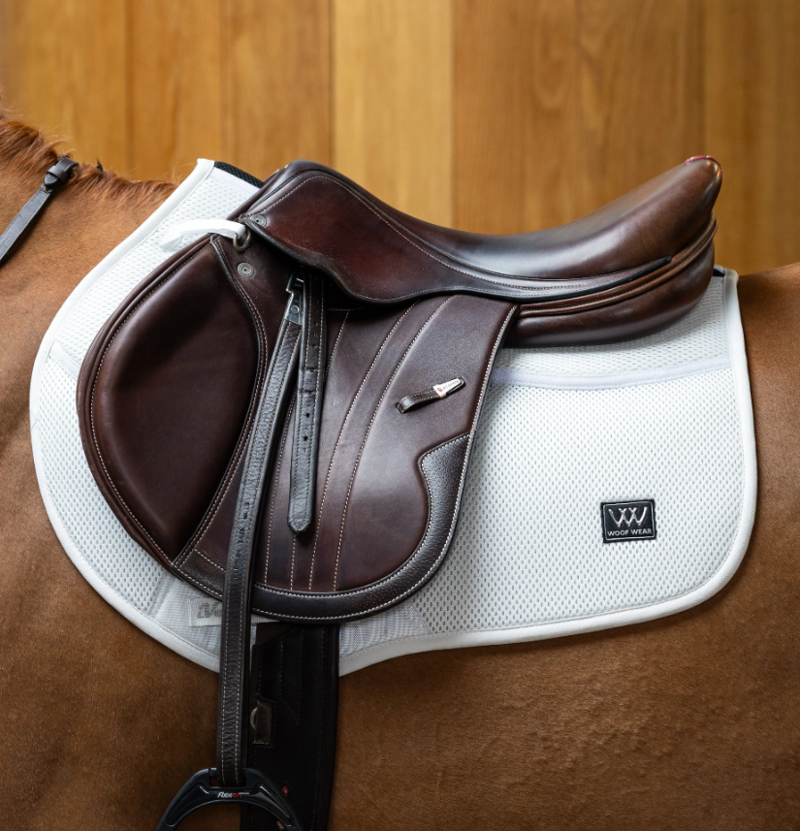 Woof Wear iVent Close Contact Saddle Pad - White