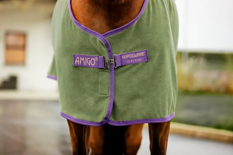 Horseware Amigo Fleece Cooler Rug - Bramble/Winterberry-2