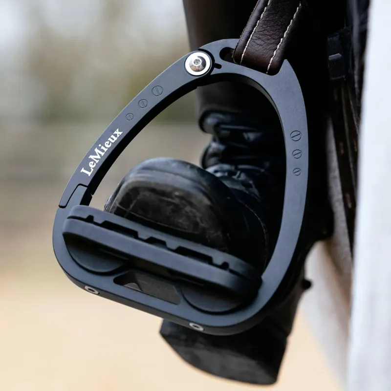 LeMieux Junior Vector Balance Stirrup - Black -2