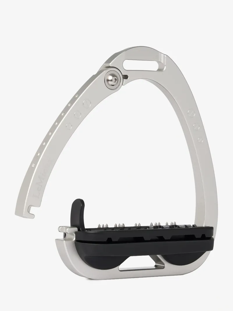 LeMieux Brilliance Vector Balance Stirrups - Aluminium-1