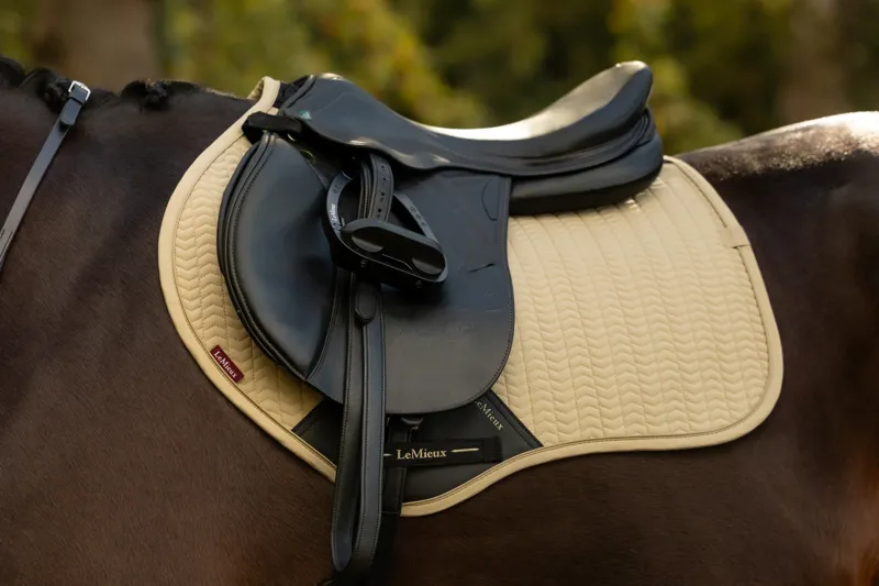 LeMieux Essence Close Contact Square - Pear-1