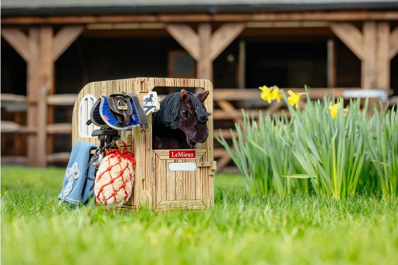 Lemieux Toy Pony Stable Set Wooden-1