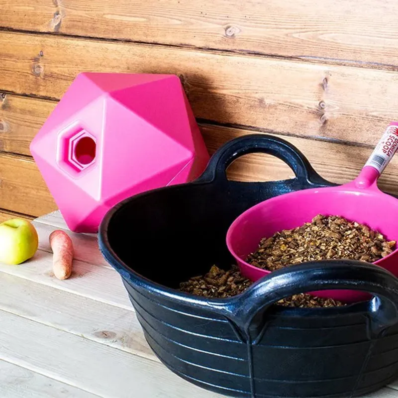 Red Gorilla Feed Scoop - Pink-1