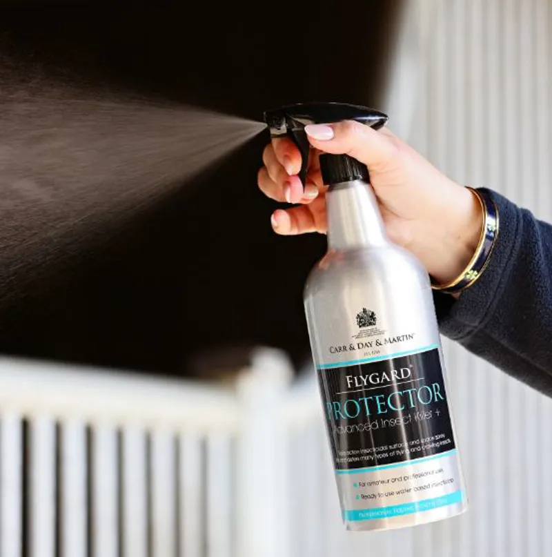 Carr and Day and Martin Flygard Protector Insect Killer Stable Spray - 1L-1