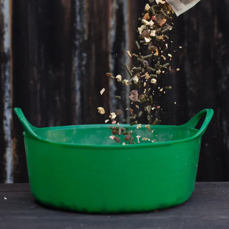 Equilibrium Simply Irresistible Fabulous Fruits Horse Treats-1