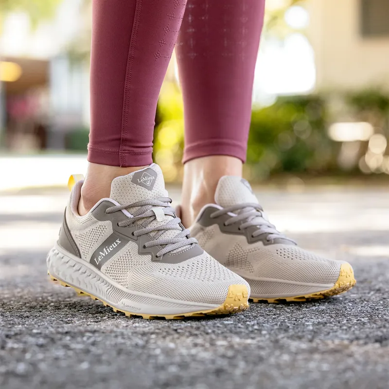 LeMieux Trax-Lite Trainer - Pecan-2