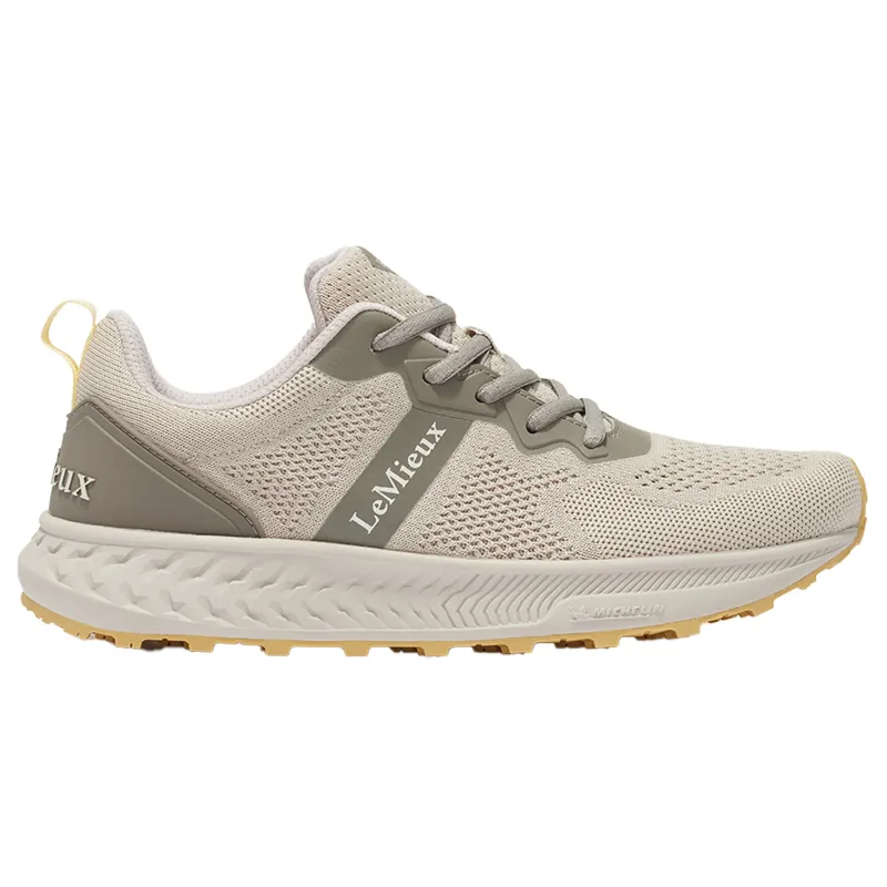 LeMieux Trax-Lite Trainer - Pecan