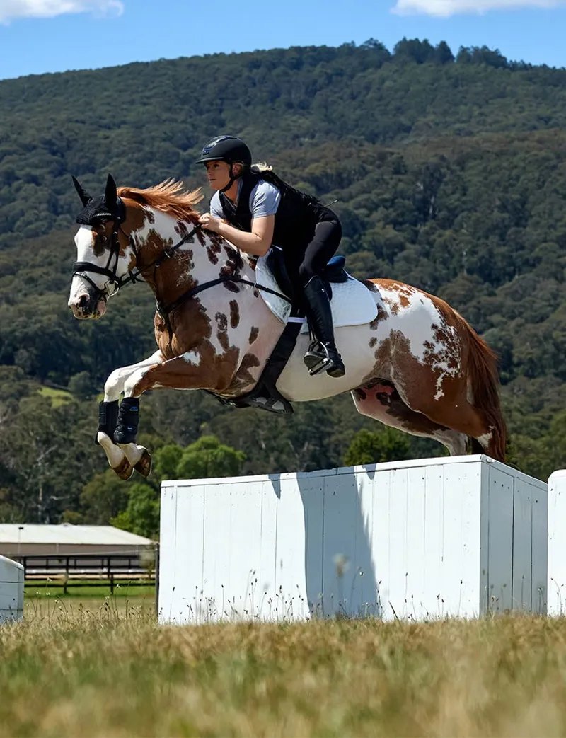 WeatherBeeta Suede Elite Air-Tec Jump Shaped Saddle Pad - White-5